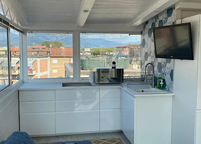 Appartamento Cosy With Terrace View In Sarzana Italy