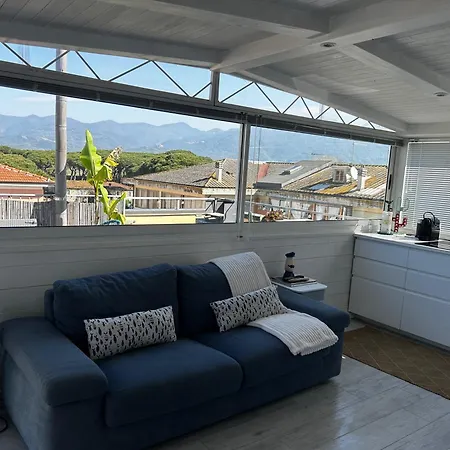 Cosy With Terrace View In Sarzana Italy Апартаменты