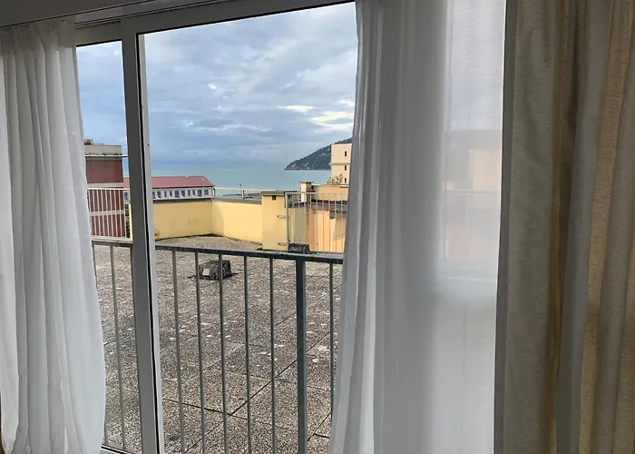 Cosy With Terrace View In Sarzana Italy Apartamento